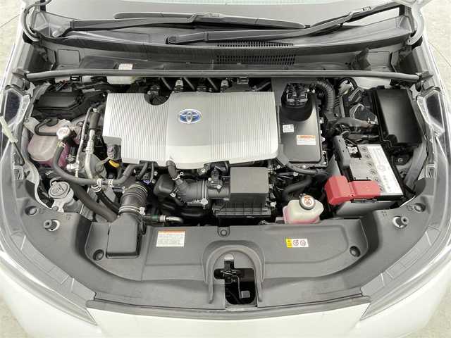 トヨタ プリウス S ツーリングセレクション 千葉県 2020(令2)年 4.1万km プラチナホワイトパールマイカ トヨタセーフティーセンス/・プリクラッシュセーフティ/・オートマチックハイビーム/・レーダークルーズコントロール/・ブラインドスポットモニター/・レーンディパーチャーアラート/モデリスタエアロ/純正9インチSDナビ/・型式：WSZT-Y68T/・CD/フルセグTV/Bluetooth/AM/FM/パノラマモニター/コーナーセンサー/レザーシート/シートヒーター/ETC/純正17インチアルミホイール/純正フロアマット/ステアリングスイッチ/LEDオートヘッドライト/プッシュスタート/禁煙車