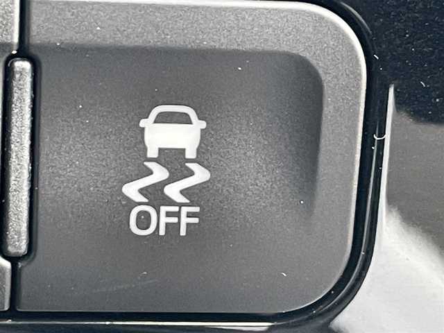 トヨタ プリウス Sツーリングセレクション 岡山県 2020(令2)年 4.1万km プラチナホワイトパールマイカ 登録時走行距離：40833km/禁煙車/モデリスタエアロ/全方位カメラ/純正9インチSDナビ（WSZT-Y68T）/・CD/フルセグTV/Bluetooth/AM/FM/トヨタセーフティーセンス/・PCS（衝突軽減システム）/・オートマチックハイビーム/・レーダークルーズコントロール/・LTA（レーンアシスト）/・先行車発進告知/・ふらつき警報/・ロードサインアシスト（標識認識機能）/ビルトインETC/クリアランスソナー/シートヒーター（D・N席）/純正17インチアルミホイール/純正フロアマット/ステアリングスイッチ/LEDヘッドライト/フォグライト/ドアバイザー/電動格納ミラー/オートリトラミラー/プッシュスタート/スマートキー/スペアキー/取扱説明書