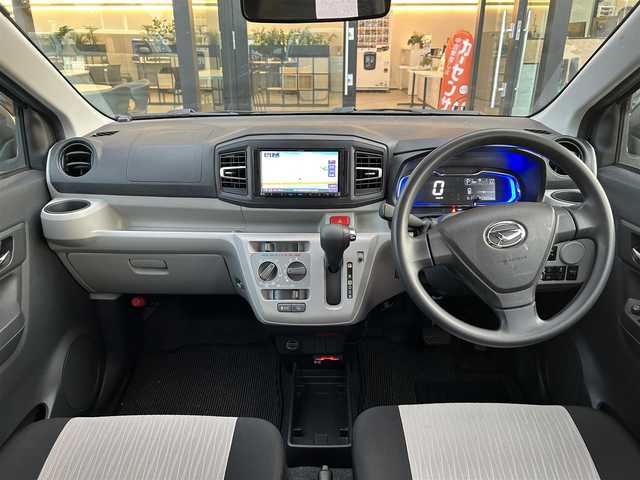 ダイハツ ミラ イース X SAⅢ 栃木県 2018(平30)年 2.3万km スカイブルーメタリック スマートアシスト/社外7インチナビ/ワンセグTV/DVD/Bluetooth/ETC/LEDオートライト/純正14インチタイヤ/アイドリングストップ/横滑り防止装置/純正フロアマット/電動格納ミラー/ドアバイザー/オートハイビーム/保証書/取説