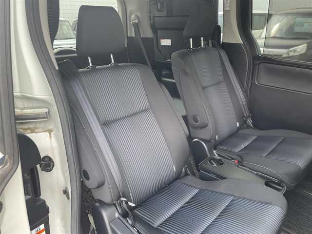 トヨタ ヴォクシー ZS 煌Ⅱ 福島県 2017(平29)年 8.8万km ホワイトパールクリスタルシャイン 両側パワースライドドア/純正ナビ/・フルセグＴＶ/・ＣＤ/・ＤＶＤ/・Ｂｌｕｅｔｏｏｔｈ/・ＦＭ・ＡＭ/両側パワースライドドア/レーンアシスト/衝突軽減ブレーキ/バックカメラ/純正フロアマット/ＨＩＤヘッドライト/アイドリングストップ