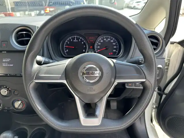 日産 ノート X 福島県 2019(平31)年 5.2万km ホワイト 社外ナビ(CD/USB)/ＥＴＣ/前後ドライブレコーダー/バックカメラ/前後コーナーセンサー/オートライト/レーンキープアシスト/衝突軽減システム/横滑り防止装置/プッシュスタート/スマートキー