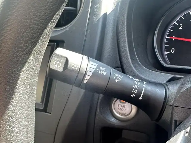日産 ノート X 福島県 2019(平31)年 5.2万km ホワイト 社外ナビ(CD/USB)/ＥＴＣ/前後ドライブレコーダー/バックカメラ/前後コーナーセンサー/オートライト/レーンキープアシスト/衝突軽減システム/横滑り防止装置/プッシュスタート/スマートキー