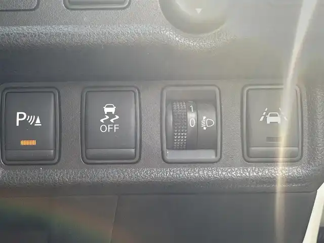 日産 ノート X 福島県 2019(平31)年 5.2万km ホワイト 社外ナビ(CD/USB)/ＥＴＣ/前後ドライブレコーダー/バックカメラ/前後コーナーセンサー/オートライト/レーンキープアシスト/衝突軽減システム/横滑り防止装置/プッシュスタート/スマートキー
