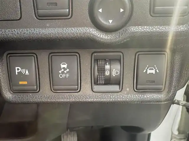 日産 ノート X 福島県 2019(平31)年 5.2万km ホワイト 社外ナビ(CD/USB)/ＥＴＣ/前後ドライブレコーダー/バックカメラ/前後コーナーセンサー/オートライト/レーンキープアシスト/衝突軽減システム/横滑り防止装置/プッシュスタート/スマートキー