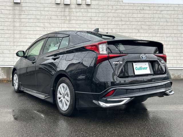 トヨタ プリウス SセーフティプラスⅡ 山形県 2022(令4)年 3.2万km アティチュードブラックマイカ 禁煙車/ワンオーナー/寒冷地仕様/4WD/純正ディスプレイオーディオ/・AM/FM/Bluetooth/レーダークルーズコントロール/レーンキープアシスト/プリクラッシュセーフティ/ブラインドスポットモニター/ロードサインアシスト/先行車発進検知/車線逸脱警報/横滑り防止装置/盗難防止装置/LEDヘッドライト/オートライト/オートハイビーム/フロントフォグランプ/全方位カメラ/モデリスタフルエアロ/純正エンジンスターター/純正フロアマット/純正ドアバイザー/保証書/取扱説明書