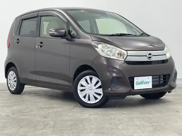 日産 デイズ X 三重県 2018(平30)年 1.2万km アッシュブラウンM 禁煙車　/純正ナビ　/アラウンドビューモニター　/エマージェンシーブレーキ　/純正前方ドライブレコーダー　/前後コーナーセンサー　/オートＡＣ　/スマートキー　/プッシュスタート　/アイドリングストップ　/ベンチシート