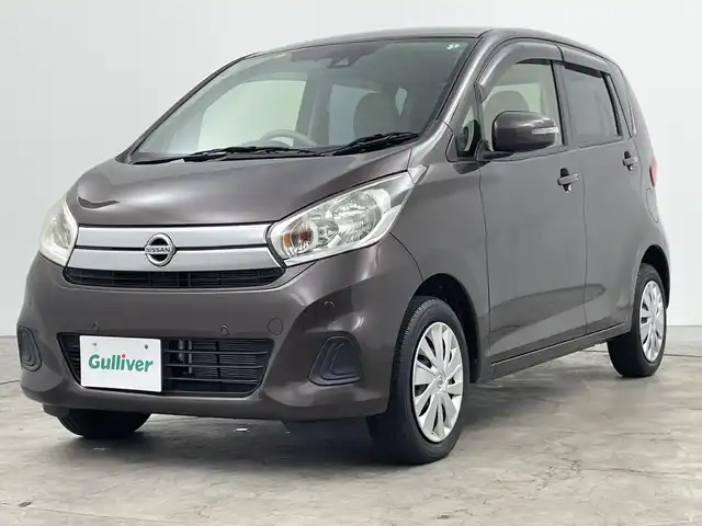 日産 デイズ X 三重県 2018(平30)年 1.2万km アッシュブラウンM 禁煙車　/純正ナビ　/アラウンドビューモニター　/エマージェンシーブレーキ　/純正前方ドライブレコーダー　/前後コーナーセンサー　/オートＡＣ　/スマートキー　/プッシュスタート　/アイドリングストップ　/ベンチシート