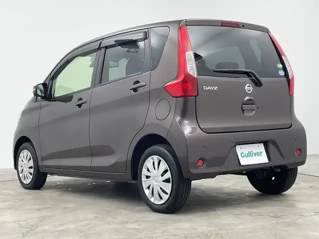 日産 デイズ X 三重県 2018(平30)年 1.2万km アッシュブラウンM 禁煙車　/純正ナビ　/アラウンドビューモニター　/エマージェンシーブレーキ　/純正前方ドライブレコーダー　/前後コーナーセンサー　/オートＡＣ　/スマートキー　/プッシュスタート　/アイドリングストップ　/ベンチシート