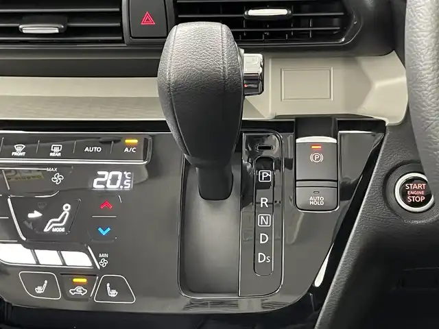 三菱 デリカミニ T プレミアム 愛知県 2025(令7)年 0.1千km アメジストブラック T　PREMIUM　/9型ディスプレイオーディオ（121330）　/サイドデカール（33440）/届出済未使用車　純正９型ＤＡ　デジイン　マイパイロット　ハンズフリーパワスラ　全方位カメラ　シートヒーター　ｅ－アシスト　衝突軽減　追従クルコン　ダウンヒルアシスト　ＬＥＤオートライト　パドルシフト　ルーフレール　オートハイビーム　レーンキープ　後退出庫サポート　黒ハーフレザー　アイドリングストップ　純正AW　カーテンエアバッグ　プッシュスタート　スマートキー　デジタルインナーミラー　カープレイ対応　AppleCarPlay AndroidAuto