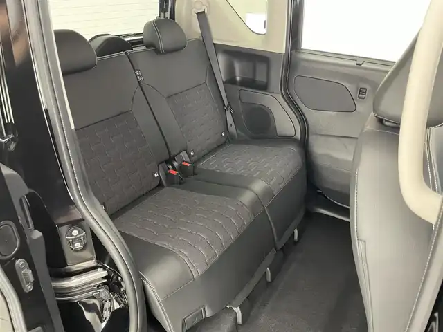 三菱 デリカミニ T プレミアム 愛知県 2025(令7)年 0.1千km アメジストブラック T　PREMIUM　/9型ディスプレイオーディオ（121330）　/サイドデカール（33440）/届出済未使用車　純正９型ＤＡ　デジイン　マイパイロット　ハンズフリーパワスラ　全方位カメラ　シートヒーター　ｅ－アシスト　衝突軽減　追従クルコン　ダウンヒルアシスト　ＬＥＤオートライト　パドルシフト　ルーフレール　オートハイビーム　レーンキープ　後退出庫サポート　黒ハーフレザー　アイドリングストップ　純正AW　カーテンエアバッグ　プッシュスタート　スマートキー　デジタルインナーミラー　カープレイ対応　AppleCarPlay AndroidAuto