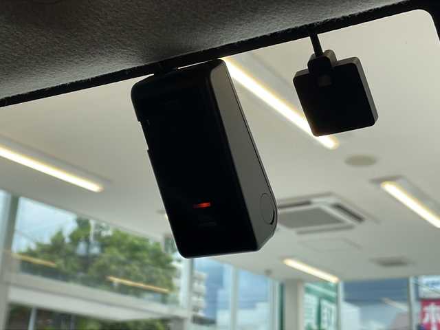 トヨタ ルーミー カスタムG－T 岐阜県 2017(平29)年 6.7万km レーザーブルークリスタルシャイン スマートアシスト/クルーズコントロール/純正SDナビ/フルセグTV/Bluetooth/バックカメラ/両側パワースライドドア/ビルトインETC/コーナーセンサー/LEDヘッドライト/フォグライト/オートライト/アイドリングストップ/純正ドライブレコーダー/運転席アームレスト/スタッドレスタイヤ積込
