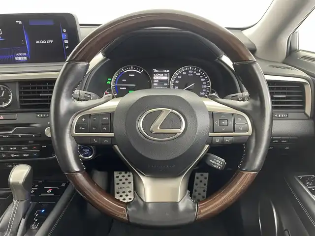 レクサス ＲＸ 450h バージョンL 群馬県 2021(令3)年 3.3万km ソニッククォーツ TRDエアロ/ムーンルーフ/＝＝＝＝＝/純正１２．３インチメーカーナビ/・CD/DVD/BD/SD（MSV）/USB/Bluetooth/Miracast/フルセグTV/パノラミックビューモニター/置くだけ充電/レクサスセーフティシステム+/黒本革シート/パワーシート/ポジションメモリー/シートヒーター/シートベンチレーション/ステアリングヒーター/パワーバックドア/追従クルーズコントロール/三眼LEDヘッドライト/オートライト/AHB/Fフォグ/シーケンシャルターンランプ/BSM/ヘッドアップディスプレイ/前後ドライブレコーダー/ビルトインETC２．０/自動防眩ミラー/AC１００V１５００Wアクセサリーコンセント/後席シートヒーター/電動リクライニング/トノカバー/F/Rクリアランスソナー/ITS Connect