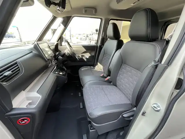 三菱 デリカミニ T プレミアム 滋賀県 2025(令7)年 0.1千km アイボリー 未使用車/純正9型ディスプレイオーディオ/Bluetooth/AppleCarPlay/AndoroidAuto/全方位カメラ/両側電動スライド/ハーフレザー/４WD/MI-PILOT/レーンキープ/クリアランスソナー/LEDヘッドライト/オートライト/オートハイビーム/シートヒーター（D/N）/ステアリングヒーター/ヒルディセントコントロール/電動パーキングブレーキ/オートブレーキホールド/DiM/パドルシフト/プッシュスタート/スマートキー/ステアリングリモコン/衝突軽減