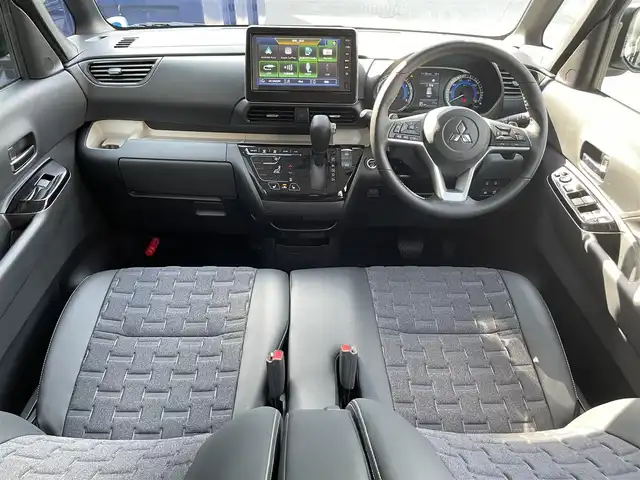 三菱 デリカミニ T プレミアム 滋賀県 2025(令7)年 0.1千km アイボリー 未使用車/純正9型ディスプレイオーディオ/Bluetooth/AppleCarPlay/AndoroidAuto/全方位カメラ/両側電動スライド/ハーフレザー/４WD/MI-PILOT/レーンキープ/クリアランスソナー/LEDヘッドライト/オートライト/オートハイビーム/シートヒーター（D/N）/ステアリングヒーター/ヒルディセントコントロール/電動パーキングブレーキ/オートブレーキホールド/DiM/パドルシフト/プッシュスタート/スマートキー/ステアリングリモコン/衝突軽減