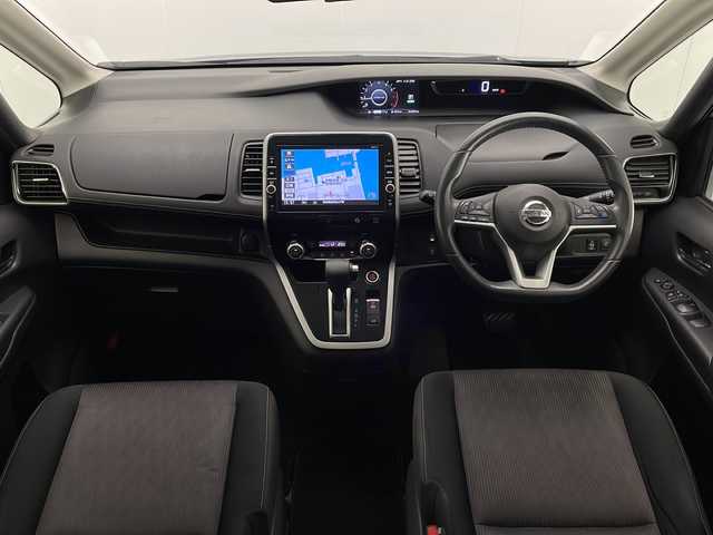 日産 セレナ ハイウェイスター Vセレクション 大分県 2017(平29)年 9.2万km アズライトブルー プロパイロット/両側パワースライドドア/純正ナビ　/Ｂｌｕｅｔｏｏｔｈ/フルセグＴＶ/ＦＭ／ＡＭ/ＣＤ　/ドライブレコーダー/電子パーキングブレーキ　/衝突被害軽減ブレーキシステム/オートライト　/ＥＴＣ