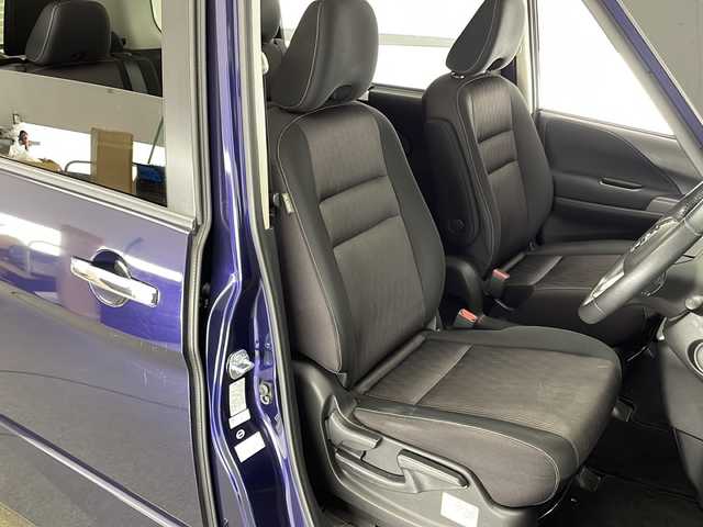 日産 セレナ ハイウェイスター Vセレクション 大分県 2017(平29)年 9.2万km アズライトブルー プロパイロット/両側パワースライドドア/純正ナビ　/Ｂｌｕｅｔｏｏｔｈ/フルセグＴＶ/ＦＭ／ＡＭ/ＣＤ　/ドライブレコーダー/電子パーキングブレーキ　/衝突被害軽減ブレーキシステム/オートライト　/ＥＴＣ