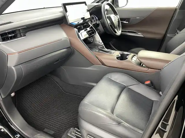 トヨタ ハリアー Z レザーパッケージ 福島県 2020(令2)年 3.9万km ブラック トヨタセーフティセンス/・衝突被害軽減システム/・プロアクティブドライビング/・クリアランスソナー/・ロードサイン/・先行車発進お知らせ機能/・ブラインドスポットモニター/純正12.3インチディスプレイオーディオ/・フルセグ/TV/BT/USB/AUX/SD/AM/FM/全方位カメラ/ACC/LEDオートライト/・フォグランプ/・オートハイビーム/レザーシート/・パワーシート/・シートヒーター/・エアーシート/・シートメモリー/純正アルミホイール付きサマータイヤ/革ステアリング/・ステアリングリモコン/ヘッドアップディスプレイ/・デジタルインナーミラー/・パワーゲート/電子パーキング/・ブレーキホールド/電動格納ミラー/・ウィンカーミラー/・オートミラー/アイドリングストップ/ATモード付MT/ETC2.0/ドラレコ/ドアバイザー/純正フロアマット/プッシュスタート/・スマートキー