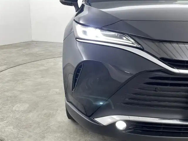 トヨタ ハリアー Z レザーパッケージ 福島県 2020(令2)年 3.9万km ブラック トヨタセーフティセンス/・衝突被害軽減システム/・プロアクティブドライビング/・クリアランスソナー/・ロードサイン/・先行車発進お知らせ機能/・ブラインドスポットモニター/純正12.3インチディスプレイオーディオ/・フルセグ/TV/BT/USB/AUX/SD/AM/FM/全方位カメラ/ACC/LEDオートライト/・フォグランプ/・オートハイビーム/レザーシート/・パワーシート/・シートヒーター/・エアーシート/・シートメモリー/純正アルミホイール付きサマータイヤ/革ステアリング/・ステアリングリモコン/ヘッドアップディスプレイ/・デジタルインナーミラー/・パワーゲート/電子パーキング/・ブレーキホールド/電動格納ミラー/・ウィンカーミラー/・オートミラー/アイドリングストップ/ATモード付MT/ETC2.0/ドラレコ/ドアバイザー/純正フロアマット/プッシュスタート/・スマートキー