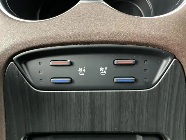 トヨタ ハリアー Z レザーパッケージ 福島県 2020(令2)年 3.9万km ブラック トヨタセーフティセンス/・衝突被害軽減システム/・プロアクティブドライビング/・クリアランスソナー/・ロードサイン/・先行車発進お知らせ機能/・ブラインドスポットモニター/純正12.3インチディスプレイオーディオ/・フルセグ/TV/BT/USB/AUX/SD/AM/FM/全方位カメラ/ACC/LEDオートライト/・フォグランプ/・オートハイビーム/レザーシート/・パワーシート/・シートヒーター/・エアーシート/・シートメモリー/純正アルミホイール付きサマータイヤ/革ステアリング/・ステアリングリモコン/ヘッドアップディスプレイ/・デジタルインナーミラー/・パワーゲート/電子パーキング/・ブレーキホールド/電動格納ミラー/・ウィンカーミラー/・オートミラー/アイドリングストップ/ATモード付MT/ETC2.0/ドラレコ/ドアバイザー/純正フロアマット/プッシュスタート/・スマートキー