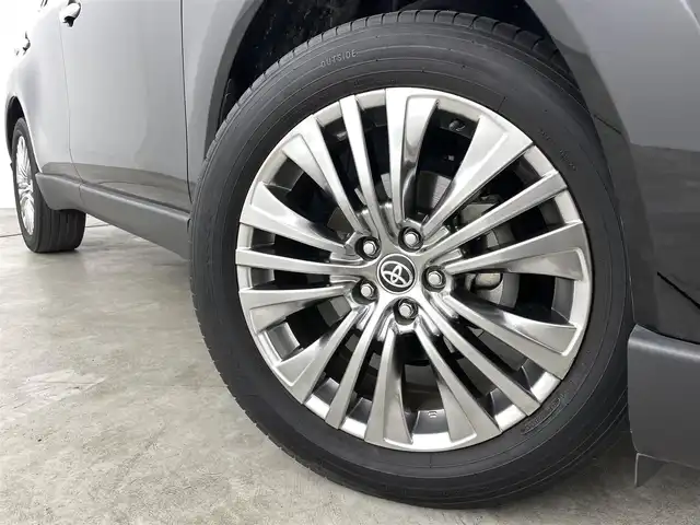 トヨタ ハリアー Z レザーパッケージ 福島県 2020(令2)年 3.9万km ブラック トヨタセーフティセンス/・衝突被害軽減システム/・プロアクティブドライビング/・クリアランスソナー/・ロードサイン/・先行車発進お知らせ機能/・ブラインドスポットモニター/純正12.3インチディスプレイオーディオ/・フルセグ/TV/BT/USB/AUX/SD/AM/FM/全方位カメラ/ACC/LEDオートライト/・フォグランプ/・オートハイビーム/レザーシート/・パワーシート/・シートヒーター/・エアーシート/・シートメモリー/純正アルミホイール付きサマータイヤ/革ステアリング/・ステアリングリモコン/ヘッドアップディスプレイ/・デジタルインナーミラー/・パワーゲート/電子パーキング/・ブレーキホールド/電動格納ミラー/・ウィンカーミラー/・オートミラー/アイドリングストップ/ATモード付MT/ETC2.0/ドラレコ/ドアバイザー/純正フロアマット/プッシュスタート/・スマートキー