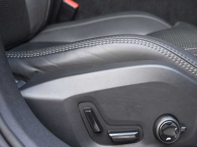 ボルボ Ｖ６０ T5 インスクリプション 和歌山県 2018(平30)年 4.4万km 赤 パノラマSR /黒革 /HUD /CarPlay /ACC /ナビ /TV /360度カメラ/オートテールゲート /harman/kardon /前後ドラレコ /マッサージシート /ベンチレーション /シートヒーター /BSM/LKA /CTA /パークアシスト /純18incAW /LED /ETC/スペアキー