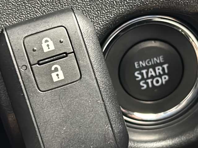 スズキ ジムニー XC 宮城県 2024(令6)年 0.7万km シフォンアイボリーM 4WD/純正ナビ/(AM/FM/BT/TV/iPod/SD/USB/CD/DVD)/バックカメラ/ビルトインETC/前後ドライブレコーダー/クルーズコントロール/ダウンヒルアシストコントロール/プッシュスタート/スマートキー/スペアキー/オートライト/オートマチックハイビーム/LEDヘッドライト/フォグランプ/ヘッドライトウォッシャー/ヘッドライトレベライザー/純正16インチアルミホイール/社外フロアマット