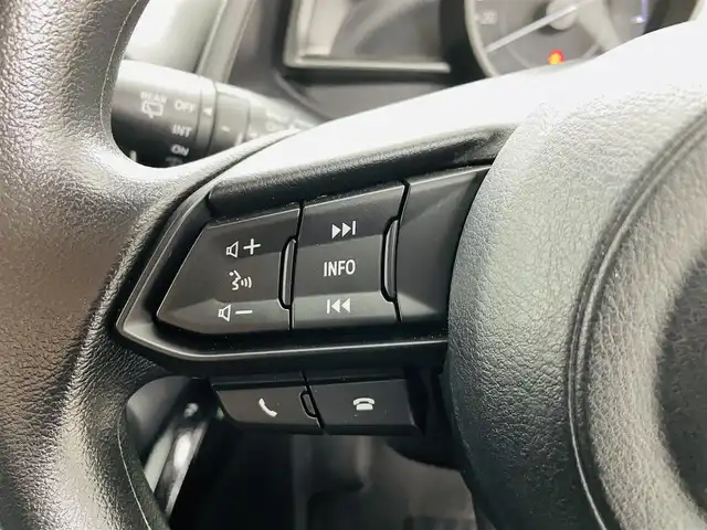 マツダ デミオ 13S 福島県 2018(平30)年 3.9万km アークティックホワイト スマートシティ－ブレーキサポート/・車線逸脱警報システム/・パーキングセンサー/・ブラインドスポットモニター/純正ナビ/・BT/USB/AM/FM/ETC/ステアリングリモコン/アイドリングストップ/USB入力端子/純正フロアマット/プッシュスタート/・リモコンキー