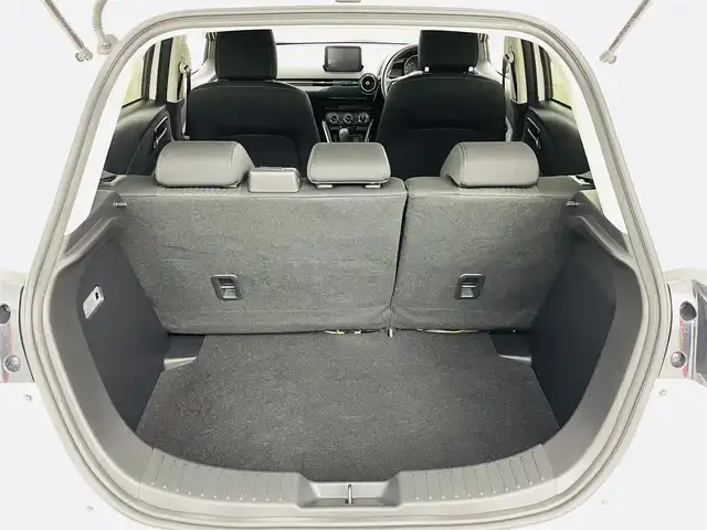 マツダ デミオ 13S 福島県 2018(平30)年 3.9万km アークティックホワイト スマートシティ－ブレーキサポート/・車線逸脱警報システム/・パーキングセンサー/・ブラインドスポットモニター/純正ナビ/・BT/USB/AM/FM/ETC/ステアリングリモコン/アイドリングストップ/USB入力端子/純正フロアマット/プッシュスタート/・リモコンキー