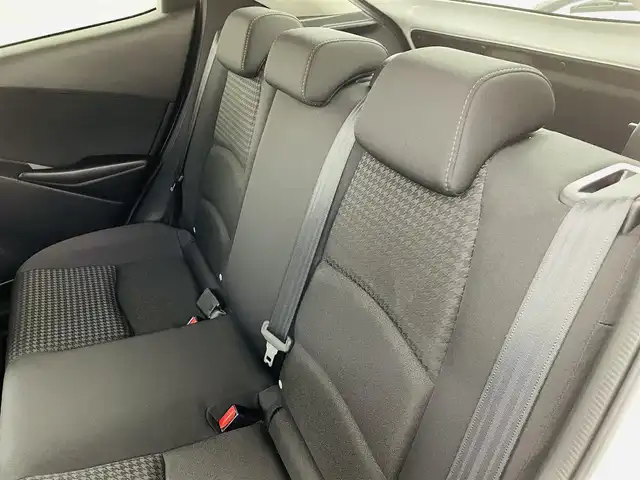 マツダ デミオ 13S 福島県 2018(平30)年 3.9万km アークティックホワイト スマートシティ－ブレーキサポート/・車線逸脱警報システム/・パーキングセンサー/・ブラインドスポットモニター/純正ナビ/・BT/USB/AM/FM/ETC/ステアリングリモコン/アイドリングストップ/USB入力端子/純正フロアマット/プッシュスタート/・リモコンキー