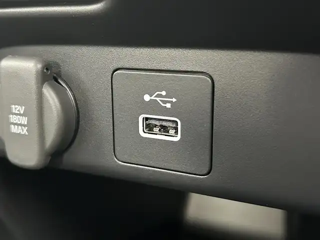 ホンダ フリード ハイブリット e:HEV AIR EX 千葉県 2025(令7)年 0.1千km プラチナホワイトパール 登録済未使用車/純正9インチコネクトナビ/・LXM-242ZFNi/・BT/ACP/AA/フルセグ/Honda SENSING/・衝突軽減ブレーキ（CMBS）/・先行車発進お知らせ機能/・歩行者事故低減ステアリング/・路外逸脱抑制機能/・標識認識機能/・渋滞追従機能付アダプティブクルーズコントロール（ACC）/・車線維持支援システム（LKAS）/・トラフィックジャムアシスト（渋滞運転支援機能）/・ブラインドスポットインフォメーション/・誤発進抑制機能/・後方誤発進抑制機能/・近距離衝突軽減ブレーキ/・急アクセル抑制機能/・パーキングセンサーシステム/・オートハイビーム/両側パワースライドドア/バックカメラ/前席シートヒーター/リアクーラー/2列目キャプテンシート(両側アームレスト付)/コーナーセンサー/スマートキー/スペアキー/純正15インチアルミホイール/取説・保証書/LEDヘッドライト/オートライト/コーナーセンサー/スマートキー/スペアキー/純正15インチアルミホイール/取説・保証書