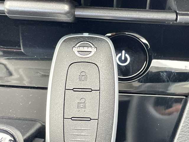 日産 サクラ X 愛知県 2023(令5)年 0.4万km アッシュブラウンM 純正9型ディスプレイオーディオ　ナビ機能なし/バックカメラ/コーナーセンサー/純正アルミホイール/LEDヘッドライト/オートライト/ETC/衝突軽減システム/Bluetooth/ステアリングスイッチ/スマートキー/プッシュスタート