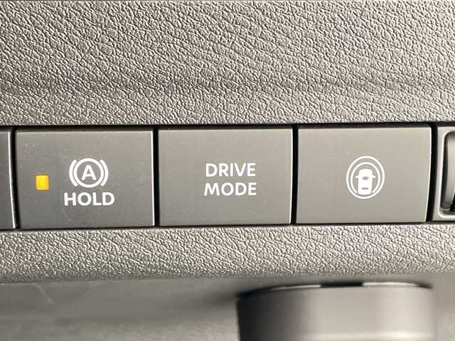 日産 サクラ X 愛知県 2023(令5)年 0.4万km アッシュブラウンM 純正9型ディスプレイオーディオ　ナビ機能なし/バックカメラ/コーナーセンサー/純正アルミホイール/LEDヘッドライト/オートライト/ETC/衝突軽減システム/Bluetooth/ステアリングスイッチ/スマートキー/プッシュスタート