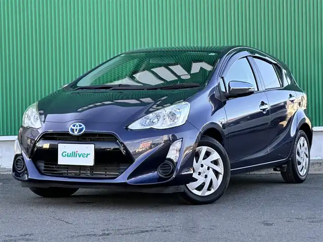 トヨタ アクア S 宮城県 2015(平27)年 9.9万km ダークバイオレットマイカメタリック 社外メモリナビ（MDV-L500）/・CD/DVD/・Bluetooth/・フルセグTV/バックカメラ/ETC/スマートキー＆プッシュスタート/スペアキー1本/電動格納ミラー/純正フロアマット/ドアバイザー/Wエアバッグ