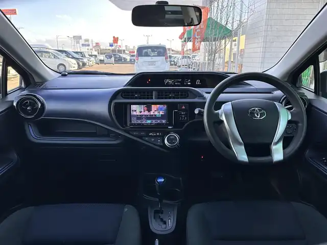 トヨタ アクア S 宮城県 2015(平27)年 9.9万km ダークバイオレットマイカメタリック 社外メモリナビ（MDV-L500）/・CD/DVD/・Bluetooth/・フルセグTV/バックカメラ/ETC/スマートキー＆プッシュスタート/スペアキー1本/電動格納ミラー/純正フロアマット/ドアバイザー/Wエアバッグ