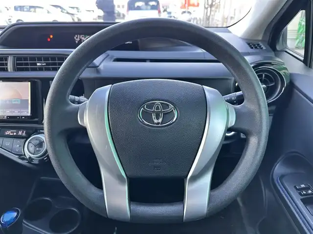 トヨタ アクア S 宮城県 2015(平27)年 9.9万km ダークバイオレットマイカメタリック 社外メモリナビ（MDV-L500）/・CD/DVD/・Bluetooth/・フルセグTV/バックカメラ/ETC/スマートキー＆プッシュスタート/スペアキー1本/電動格納ミラー/純正フロアマット/ドアバイザー/Wエアバッグ