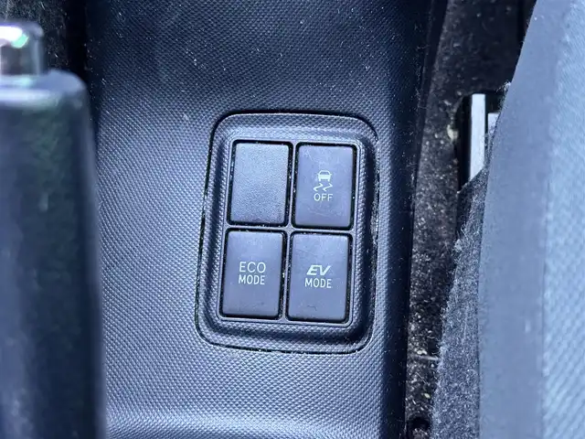 トヨタ アクア S 宮城県 2015(平27)年 9.9万km ダークバイオレットマイカメタリック 社外メモリナビ（MDV-L500）/・CD/DVD/・Bluetooth/・フルセグTV/バックカメラ/ETC/スマートキー＆プッシュスタート/スペアキー1本/電動格納ミラー/純正フロアマット/ドアバイザー/Wエアバッグ