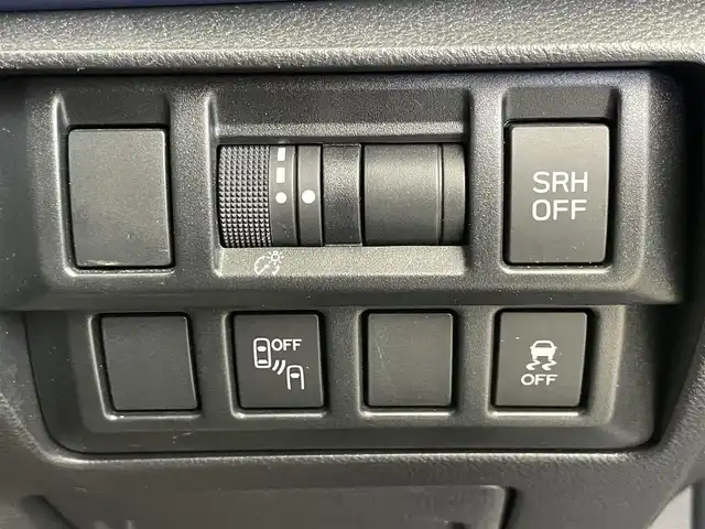 スバル ＸＶ ハイブリッド アドバンス 埼玉県 2019(平31)年 6.4万km クールグレーカーキ 純正ナビ　バックカメラ　ＢＳＭ　ＥＴＣ　ドライブレコーダー　アイサイト　レーダークルーズコントロール　純正アルミホイール　プッシュスタート　スマートキー　オートライト　ＬＥＤヘッドライト　地デジＴＶ