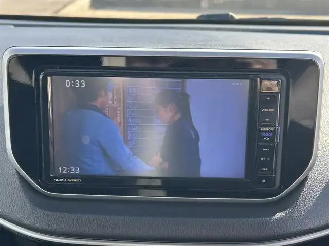 ダイハツ ムーヴ カスタム X LTDⅡ SAⅢ 富山県 2018(平30)年 4.3万km ファイアークォーツレッドM ワンオーナー/4WD/純正SDナビ(NMZK-W68D)/(AM/FM/CD/DVD/USB/ipod)/Bluetooth/カメラ(全方位、バック）/フルセグTV/衝突軽減システム/コーナーセンサー/レーンキープアシスト/オートマチックハイビーム/横滑り防止装置/盗難防止装置/シートヒーター　運転席/ベンチシート/ドアバイザー/純正AW/LEDライト/フォグランプ/取扱説明書/保証書