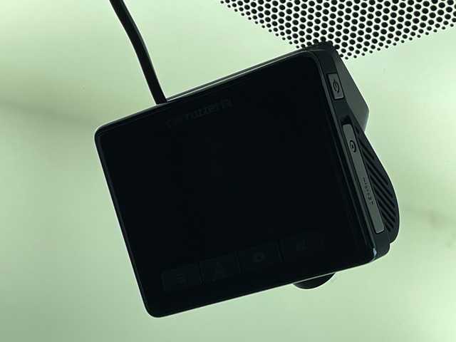 トヨタ ヤリスクロス ハイブリッド Z 群馬県 2025(令7)年 1万km ブラックマイカ 純正８型デイスプレイオーディオ　全周囲カメラ　ドラレコ　ビルトインＥＴＣ２．０　レーンアシスト　オートハイビーム　シートヒーター　ステアリングヒーター　ハーフレザー　衝突被害軽減システム　ＬＥＤ　禁煙