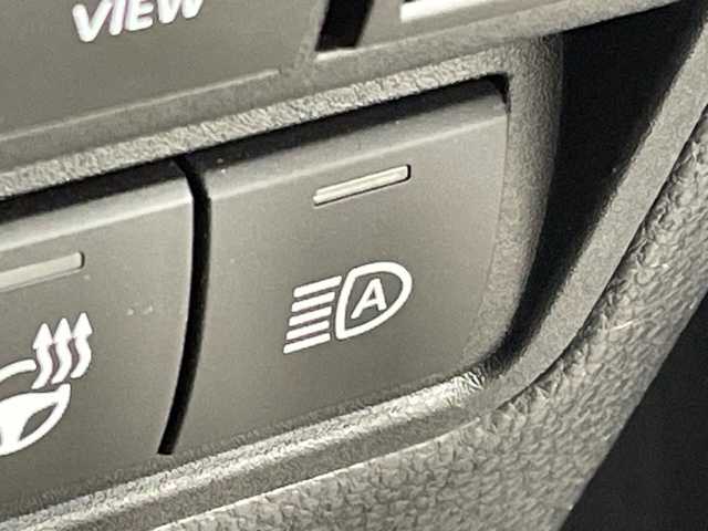 トヨタ ヤリスクロス ハイブリッド Z 群馬県 2025(令7)年 1万km ブラックマイカ 純正８型デイスプレイオーディオ　全周囲カメラ　ドラレコ　ビルトインＥＴＣ２．０　レーンアシスト　オートハイビーム　シートヒーター　ステアリングヒーター　ハーフレザー　衝突被害軽減システム　ＬＥＤ　禁煙