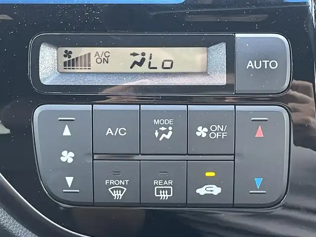ホンダ Ｎ ＷＧＮ カスタム G ターボパッケージ 滋賀県 2017(平29)年 4.3万km シャイニンググレーM 純正SDナビ/・Bluetooth/ワンセグ/・CD/DVD/バックカメラ/革巻きステアリング/ステアリングリモコン/パドルシフト/ETC/ドライブレコーダー/クルーズコントロール/シートリフター/シティブレーキアクティブシステム/LEDオートライト/フォグライト/プッシュスタート/スマートキー