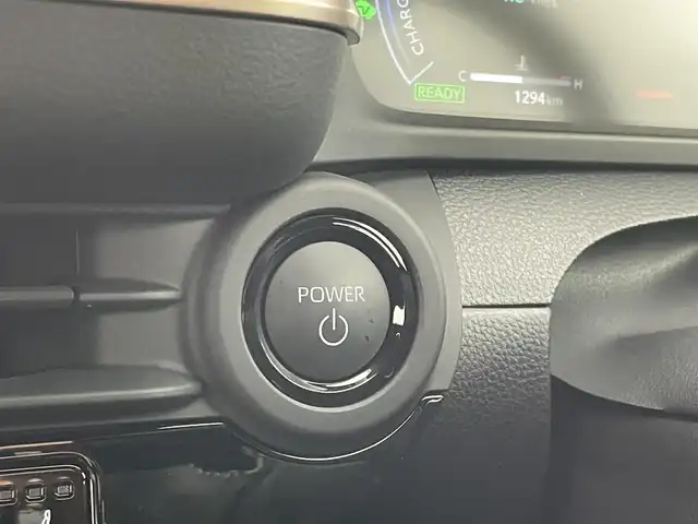 トヨタ クラウン クロスオーバー Z 埼玉県 2024(令6)年 0.2万km グレー 純正１２．３インチディスプレイオーディオ　パノラミックビューモニター　ＢＳＭ　ＨＵＤ　ビルトインＥＴＣ２．０　メモリシート　シートヒーター　ベンチレーション　レーダークルーズコントロール　ＬＥＤライト