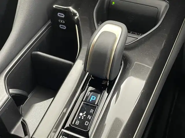 トヨタ クラウン クロスオーバー Z 埼玉県 2024(令6)年 0.2万km グレー 純正１２．３インチディスプレイオーディオ　パノラミックビューモニター　ＢＳＭ　ＨＵＤ　ビルトインＥＴＣ２．０　メモリシート　シートヒーター　ベンチレーション　レーダークルーズコントロール　ＬＥＤライト