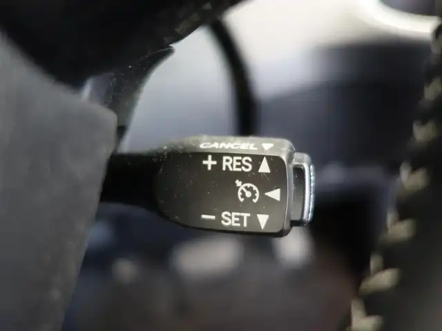トヨタ シエンタ ハイブリッド ファンベースG セーフティED 静岡県 2021(令3)年 1.4万km センシュアルレッドマイカ 走行距離14千キロ/トヨタセーフティセンス/　・プリクラッシュセーフティ/　・レーンディパーチャーアラート/　・オートマチックハイビーム/　・先行車発進のお知らせ/インテリジェントクリアランスソナー/クルーズコントロール/純正9インチSDナビ/　CD/DVD/SD/BT/フルセグTV/パノラミックビューモニター（フロント／サイド／リア）/社外前後ドライブレコーダー/ビルトインETC/両側パワースライドドア/前席シートヒーター/ステアリングヒーター/純正LEDヘッドライト/プッシュスタート／スマートキー/純正フロアマット／ドアバイザー/取扱説明書／保証書/　
