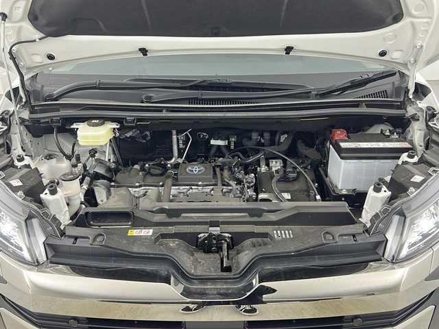 トヨタ ノア ハイブリッド S－Z 愛知県 2024(令6)年 0.7万km ホワイトパールクリスタルシャイン 快適利便パッケージHigh/・ハンズフリーデュアルパワースライドドア（挟み込み防止機能付）/・パワーバックドア（挟み込み防止機能/停止位置メモリー機能/・ナノイーX/ステアリングヒーター/・2列目シートヒーター、オットマン（キャプテンシート）/純正10.5インチディズプレイオーディオ（コネクテッドナビ対応)/・TV(フルセグ)＋CD・DVDデッキ/・AppleCarPlay/AndroidAuto/Miracast/・AM/FM/USB/・HDMI接続/ETC2.0ユニット/純正フリップダウンモニター/=========================/HDMI/AC100V/前後ドライブレコーダー/トヨタセーフティーセンス/ACC/LKA/前後コーナーセンサー/ETC2.0/オートホールド/ハーフレザーシート/D/N席シートヒーター/ハンドルヒーター/電動リアゲート/両側パワースライドドア/後席左側ステップ/後席オットマン/LEDヘッドライト/オートライト/オートマチックハイビーム/フォグランプ/スマートキー/スペアキー１本