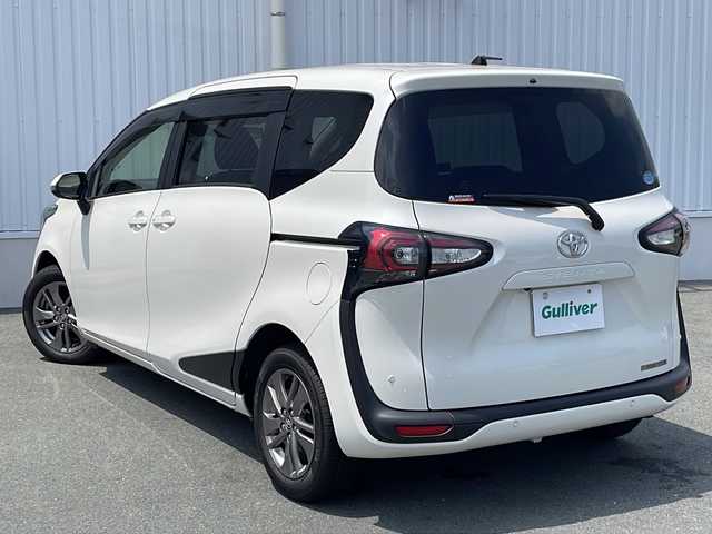 トヨタ シエンタ ファンベースG 三重県 2019(平31)年 4.1万km ホワイトパールクリスタルシャイン 純正9型ナビ/フルセグTV/全周囲カメラ/前後コーナーセンサー/両側パワースライドドア/セーフティセンス/レーンキープアシスト/オートハイビーム/社外360°ドライブレコーダー/ステアリングリモコン/革巻きステアリング/レーダー探知機/電動格納ミラー/禁煙車
