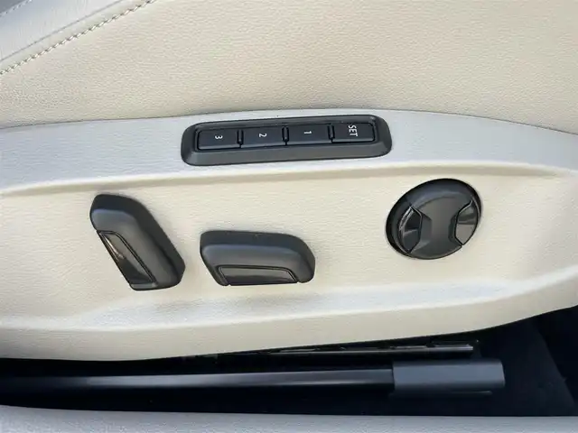 フォルクスワーゲン ゴルフ TDI ハイライン マイスター 奈良県 2020(令2)年 0.9万km パール 純正ナビ　/フルセグＴＶ　/BT/CD/DVD/SD/AUX/USB/バックカメラ　/レザーシート　/ＥＴＣ２．０　/シートヒーター　/パワーシート　/ドライブレコーダー　/前後コーナーセンサー　/クルーズコントロール　/衝突被害軽減システム　/ＬＥＤヘッドライト/オートライト/レーンキープアシスト/スマートキー/ターボ付き/パーキングアシスト/AUTOHOLD