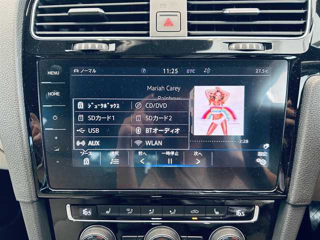 フォルクスワーゲン ゴルフ TDI ハイライン マイスター 大阪府 2020(令2)年 0.9万km パール ベージュ革/Dメモリ付きパワーシート/シートヒーター/ACC/純正ナビ/バックカメラ/TV/applecarplay/純正17インチAW/LEDヘッドライト/ブラインドスポット/クリアランスソナー/パドルシフト/ETC/ドラレコ/DYNAUDIO