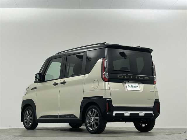 三菱 デリカミニ T プレミアム 埼玉県 2025(令7)年 0.1万km未満 ナチュラルアイボリーメタリック 登録済未使用車 シャモニーパッケージ 純正9型ディスプレイオーディオ 全方位カメラ 両側パワースライドドア 液晶ミラー ハーフレザーシート シートヒーター ルーフレール ステアリングヒーター
