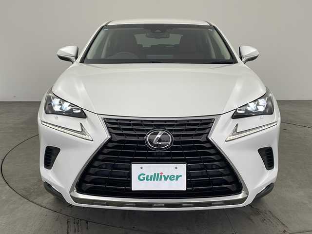 レクサス ＮＸ 300 Iパッケージ 兵庫県 2018(平30)年 1.9万km ソニッククォーツ ・純正ナビ&TV&CD&DVD&SD&BT&USB&Miracast/・バックカメラ/・パワーバックドア/・ビルトインETC2.0/・LEXUSsafety/・レーダークルーズコントロール/・レーンディパーチャーアラート/・プリクラッシュセーフティ/・ロードサインアシスト/・レーンディパーチャーアラート/・3眼LEDオートライト/・LEDフォグランプ/・オートマチックハイビーム/・クリアランスソナー/・赤革シート/・パワーシート/・前席シートヒーター/・ステアリングヒーター/・ドアミラーヒーター/・パドルシフト/・ステアリングリモコン/・ブレーキホールド/・電動パーキングブレーキ/・アイドリングストップ/・純正18インチアルミホイール/・純正フロアマット/・防眩ミラー/・nanoe/・スペアキー/・ドアバイザー